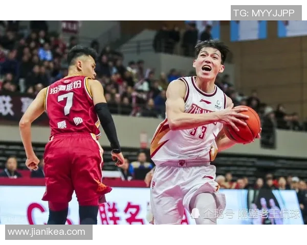 奥斯与奈梅亨的精彩对决分析及球迷热议汇总